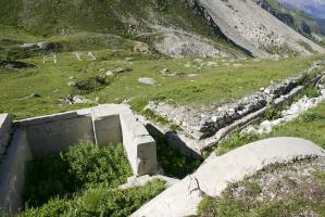 Ligne Maginot - VALLEE ETROITE - (Ouvrage d'infanterie) - Le bloc d'entrée
Le débouché de la galerie d'accès avec une position pour mortier de 60