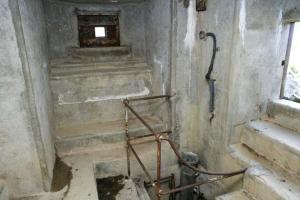 Ligne Maginot - VALLEE ETROITE - (Ouvrage d'infanterie) - Le bloc 2
Le haut du bloc avec l'un des créneaux pour FM et observation
