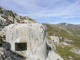 Ligne Maginot - LES ROCHILLES - (Ouvrage d'infanterie) - Le bloc cheminée
Avec le B1 en contrebas