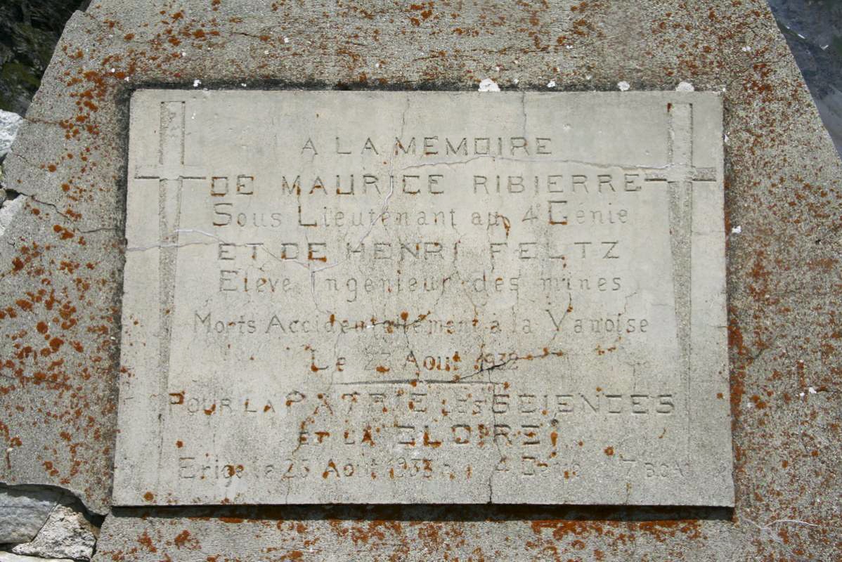 Ligne Maginot - VANOISE - (Ouvrage d'infanterie) - A proximité de l'ouvrage, un monument