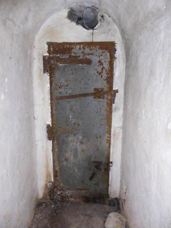 Ligne Maginot - PLANET - (Ouvrage d'infanterie) - Porte entre casernement et blocs de combat - ELLENA-CUNY