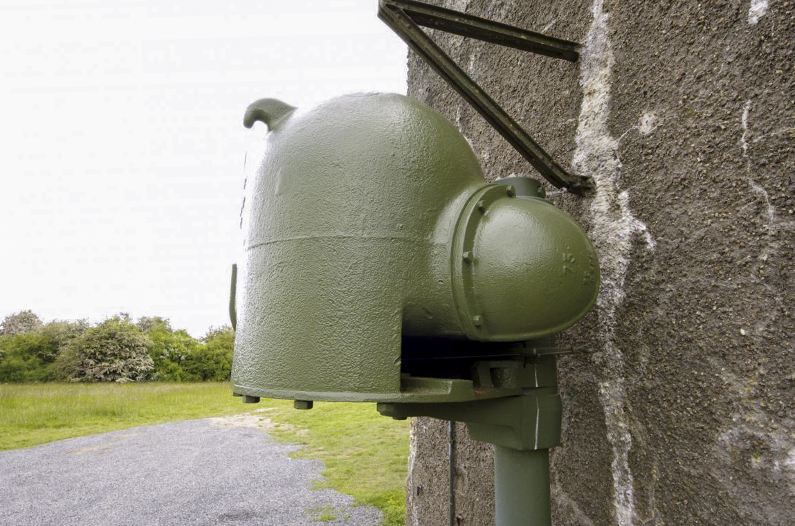 Ligne Maginot - BOIS DU FOUR - A5 - (Ouvrage d'infanterie) - Chambre de tir Ouest
Projecteur