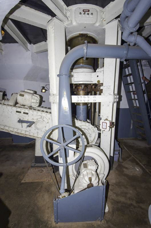 Ligne Maginot - BOIS DU FOUR - A5 - (Ouvrage d'infanterie) - Tourelle de mitrailleuses 
Ventilateur