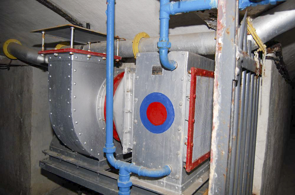 Ligne Maginot - ANCIEN CAMP - (Abri) - Usine
Aérorefroidisseur