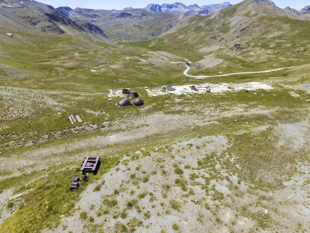 Ligne Maginot - COL DE RESTEFOND (RD) - (Ouvrage d'infanterie) - Le stock des cuirassements destinés pour les ouvrages non terminés.