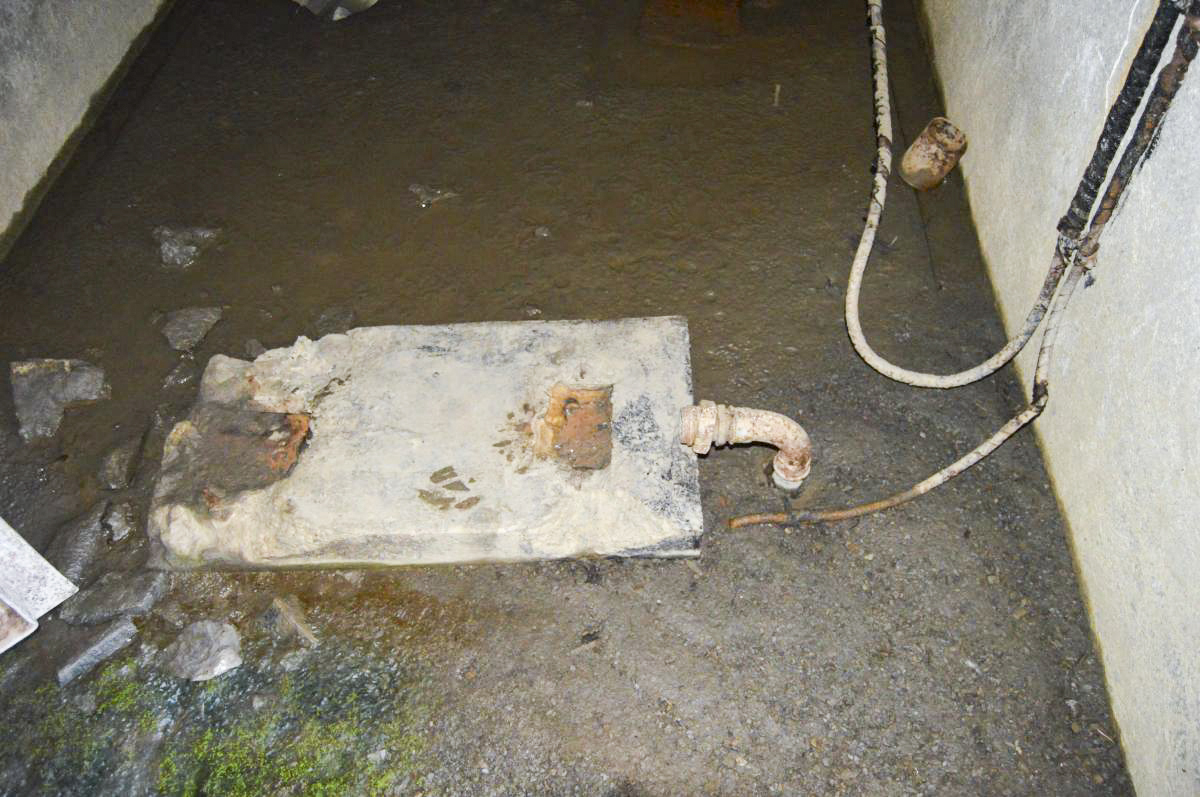 Ligne Maginot - COL DE RESTEFOND (STATION DE CAPTAGE ET POMPAGE D'EAU) - (Divers) - 