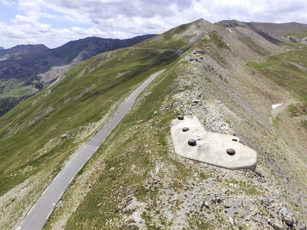 Ligne Maginot - GRANGES COMMUNES - (Ouvrage d'infanterie) - Bloc 2 - ELLENA-CUNY