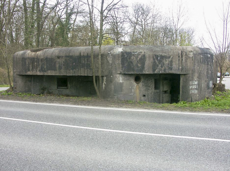 Ligne Maginot - 3 - UNTERJAEGERHOF - ROUTE DU WALDHOF - (Casemate d'infanterie - Simple) - Coté entrée de la casemate