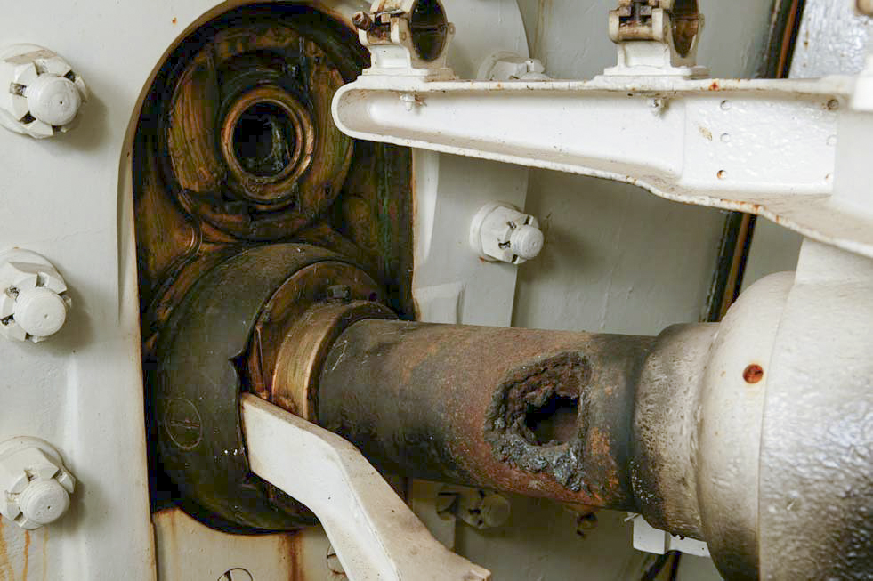 Ligne Maginot - LAVOIR - (Ouvrage d'artillerie) - Bloc 2
Canon-mortier de 75 mle 31
Détail de la neutralisation des pièces