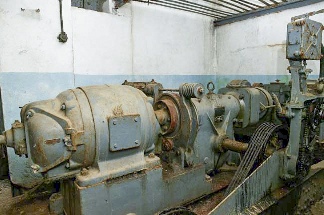 Ligne Maginot - LAVOIR - (Ouvrage d'artillerie) - Plan incliné
Treuil du monte-wagonnet