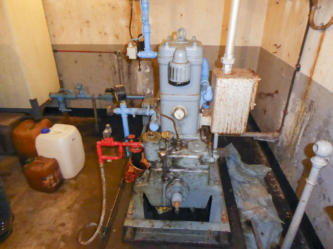 Ligne Maginot - BREHAIN OUEST (C2 DE L'OUVRAGE DE BREHAIN) - (Casemate d'infanterie - Simple) - Le groupe électrogène type 1PJ 65 fournissant l'énergie électrique de  la casemate