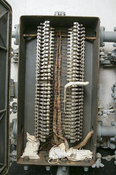 Ligne Maginot - CHARMAIX - (Central téléphonique isolé) - Le boitier de protection