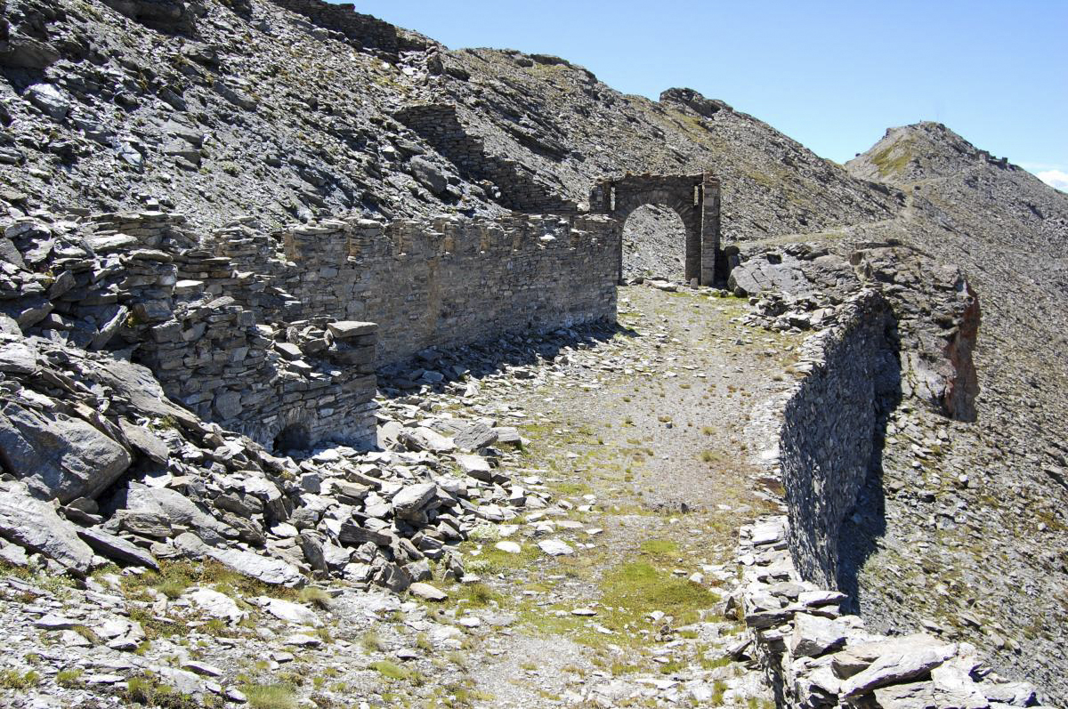 Ligne Maginot - MONT FROID EST - (Blockhaus pour arme infanterie) - Vue du bastion nord - Michal Prasil