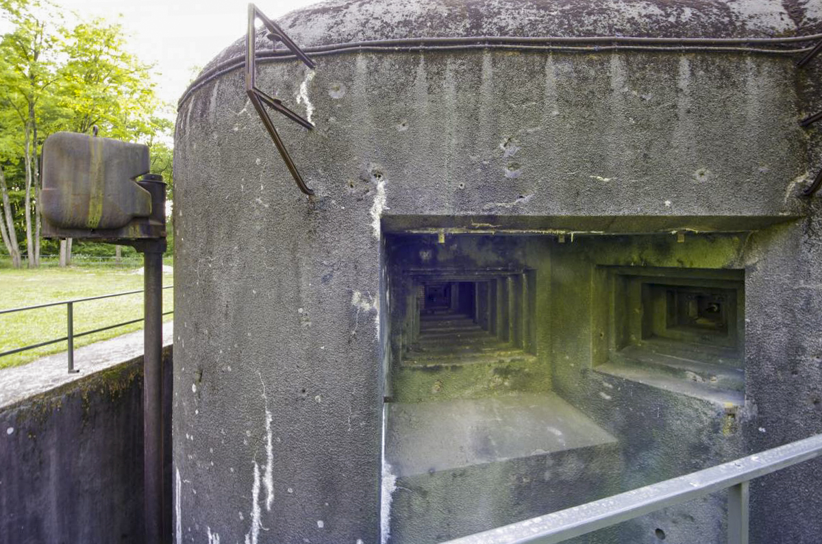 Ligne Maginot - BOIS KARRE - A12 - (Ouvrage d'infanterie) - Chambre de tir Est en direction de la bretelle de Cattenom