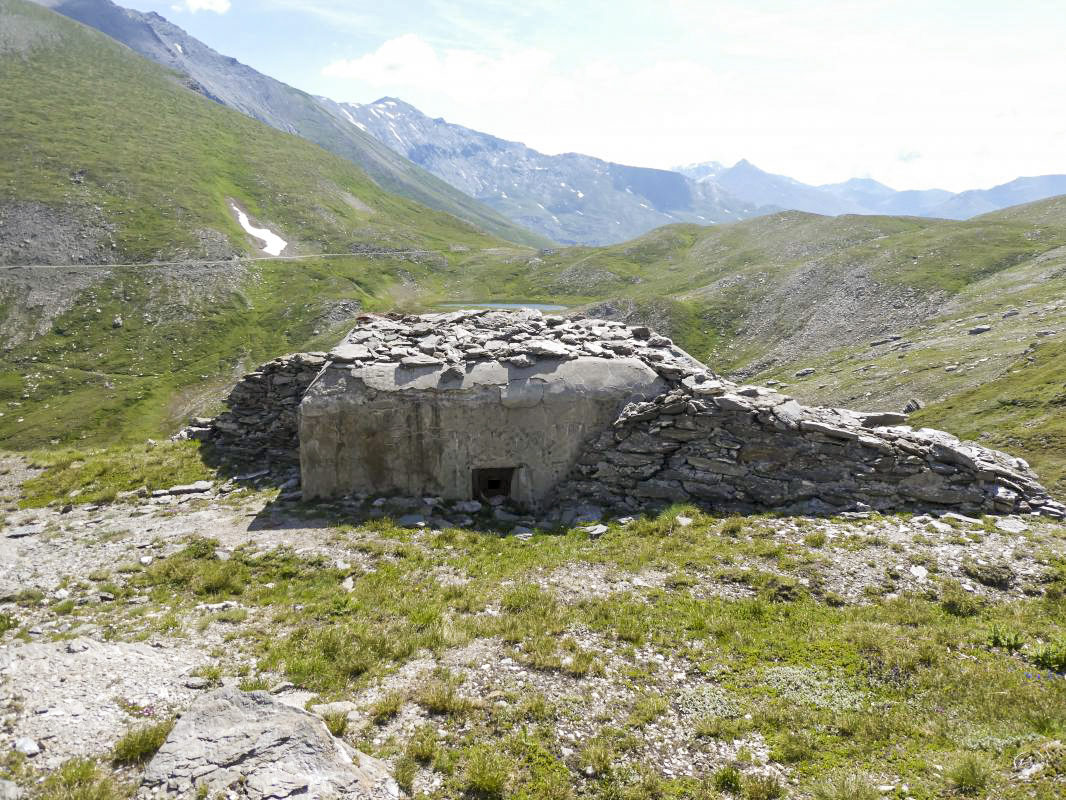 Ligne Maginot - FREJUS - (Ouvrage d'infanterie) - Bloc 3
Derrière le col de Fréjus