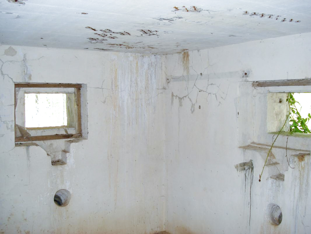 Ligne Maginot - MF16 - S - BEAU TERME - (Poste GRM - Maison Forte) - L'angle gauche/frontale
