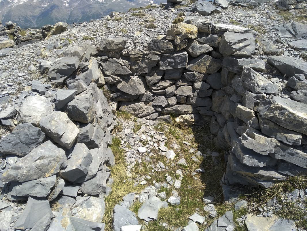 Ligne Maginot - MONT FERANT (Cuve pour arme d'infanterie) - Encore une autre cuve d'infanterie a la cime Nègre