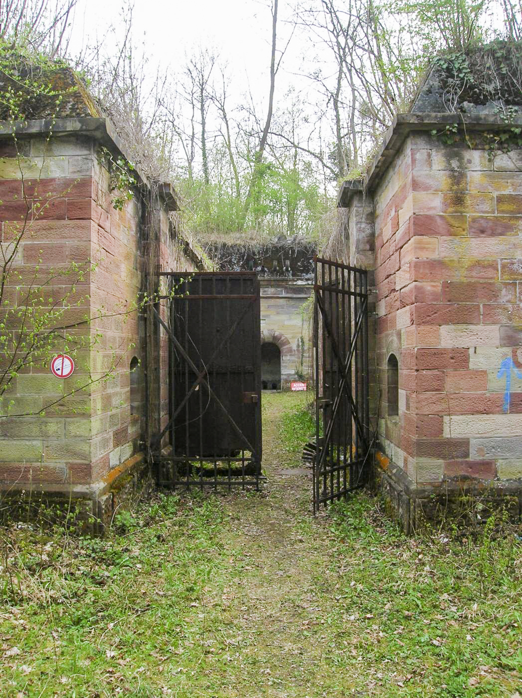 Ligne Maginot - UHRICH - HOCHE (1° BON 237° RI) - (PC de Sous-Quartier) - Corps de garde
Entrée