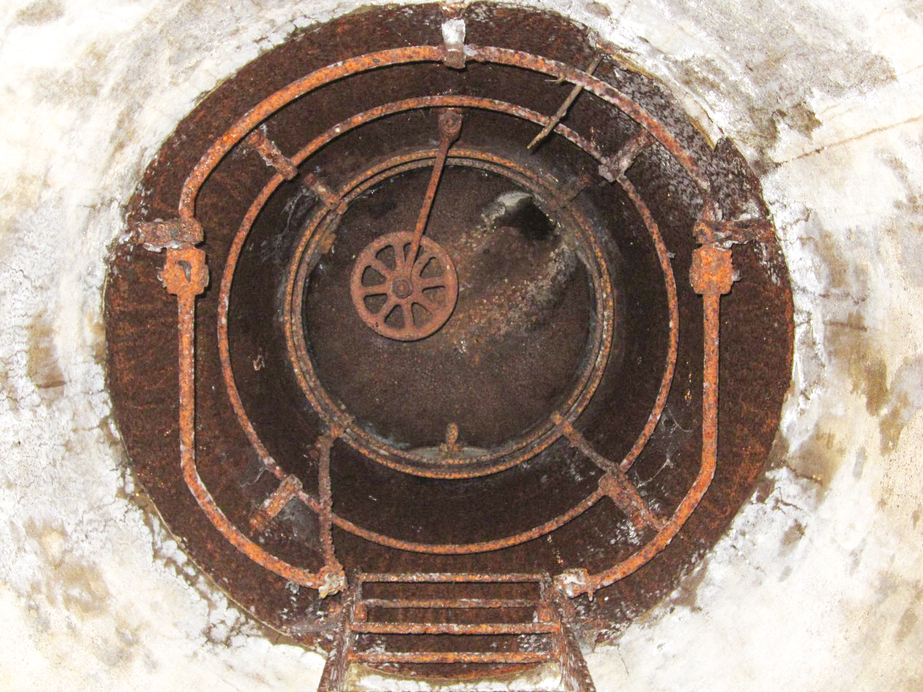 Ligne Maginot - UHRICH - HOCHE (1° BON 237° RI) - (PC de Sous-Quartier) - Abri traverse droite
Coupole d'observation