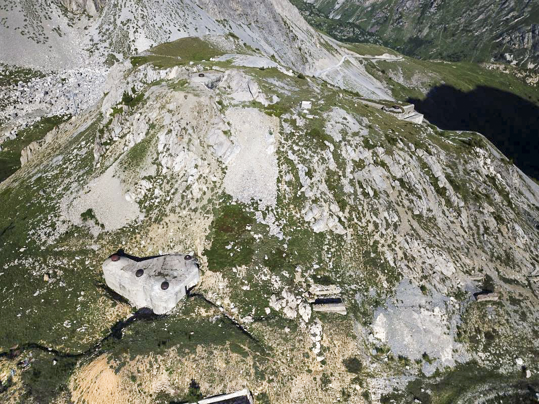 Ligne Maginot - PAS DU ROC - (Ouvrage d'artillerie) - Bloc 1, 2 et 4 en arrière