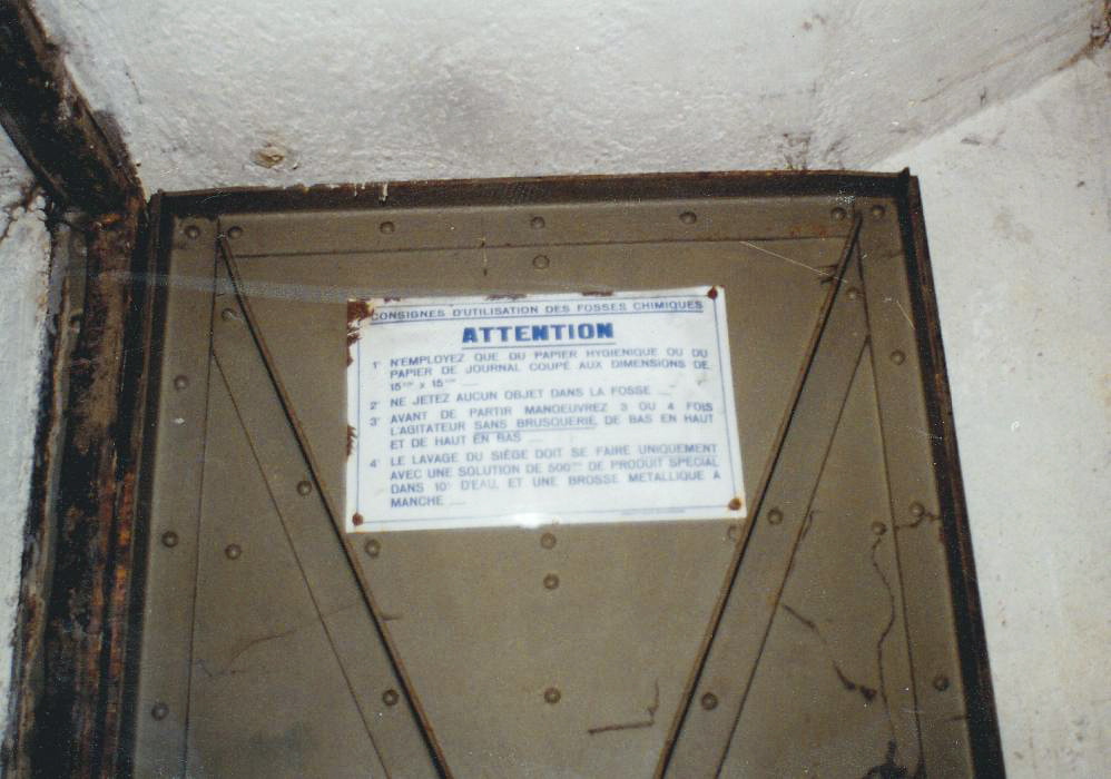 Ligne Maginot - BOUST - O13 - (Observatoire d'artillerie) - Consignes d'utilisation de la fosse chimique ASEPTA
