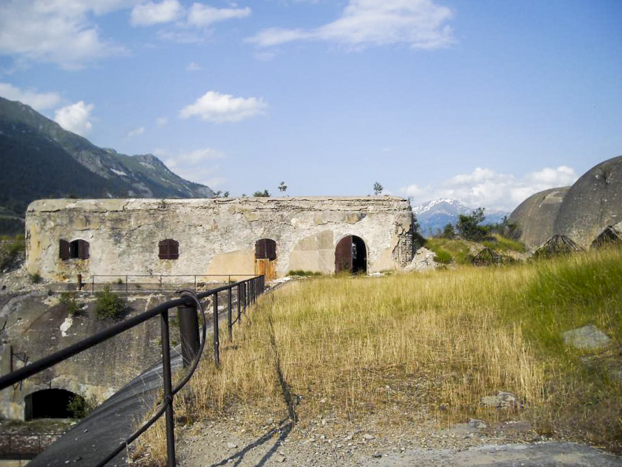 Ligne Maginot - REPLATON (QUARTIER ARC - 71° BAF) - (Position d'artillerie préparée) - La batterie A
