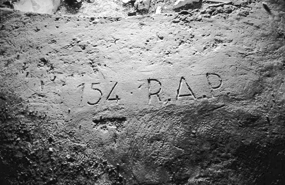 Ligne Maginot - REPLATON (QUARTIER ARC - 71° BAF) - (Position d'artillerie préparée) - Trace du passage du 154° RAP