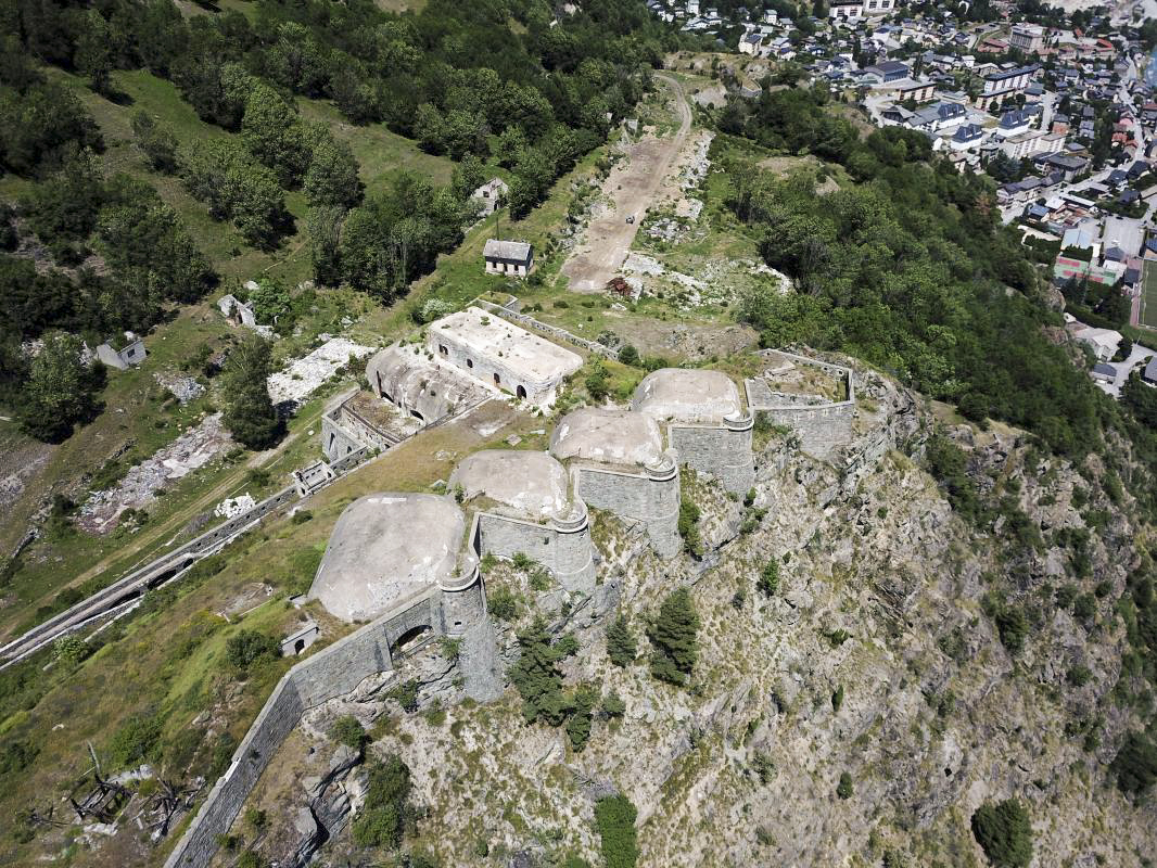 Ligne Maginot - REPLATON (QUARTIER ARC - 71° BAF) - (Position d'artillerie préparée) - 