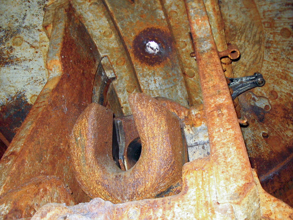 Ligne Maginot - FORT DE MUTZIG - (Ouvrage d'artillerie) - BATTERIE 2 - Fort Ouest
Tourelle de 15 - Les Gardiens du Rhin