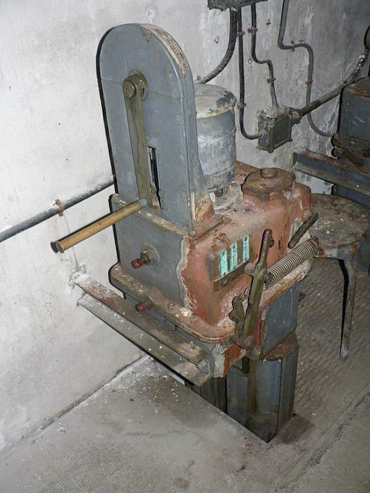 Ligne Maginot - SAINT GOBAIN - (Ouvrage d'infanterie) - Bloc 1
Noria pour mortiers de 81
Système d'alimentation des projectiles de 81 depuis le magasin de stockage et de préparation situés à l'étage inférieur