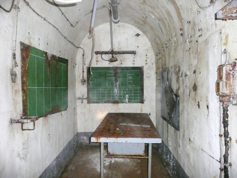 Ligne Maginot - SAPEY - (Ouvrage d'artillerie) - PC des blocs 1 et 2