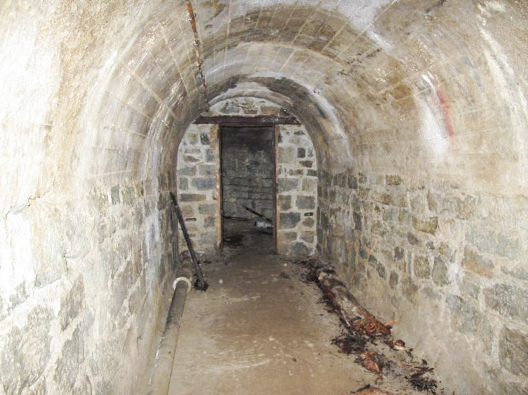 Ligne Maginot - SAPEY - (Ouvrage d'artillerie) - Galeries de l'ancien fort du Sapey  réutilisées dans l'ouvrage maginot