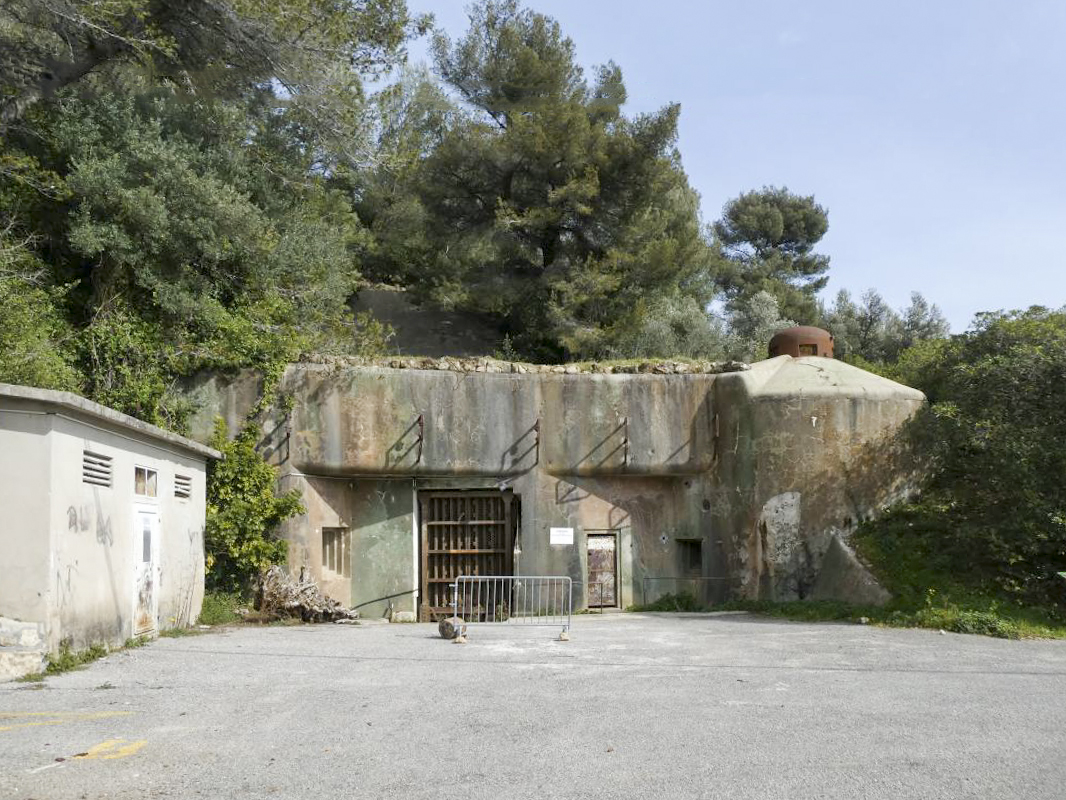 Ligne Maginot - ROQUEBRUNE - CORNILLAT - (Ouvrage d'artillerie) - Bloc 1