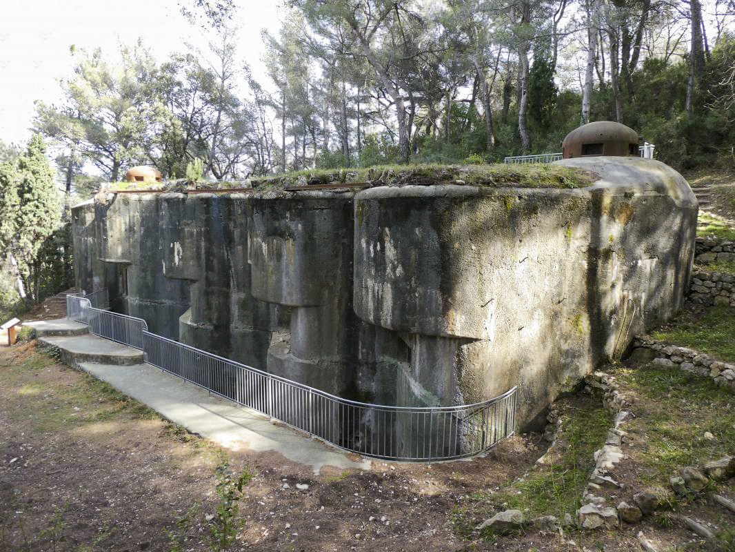 Ligne Maginot - ROQUEBRUNE - CORNILLAT - (Ouvrage d'artillerie) - Bloc 3