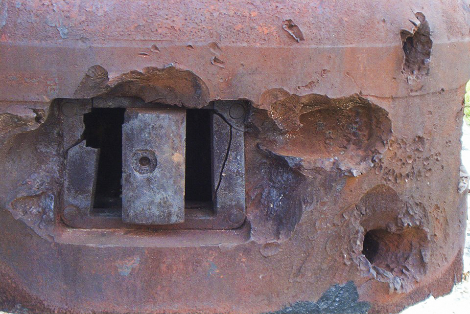 Ligne Maginot - OBERROEDERN SUD - RIEFFEL - (Casemate d'infanterie - Double) - Détail des impacts