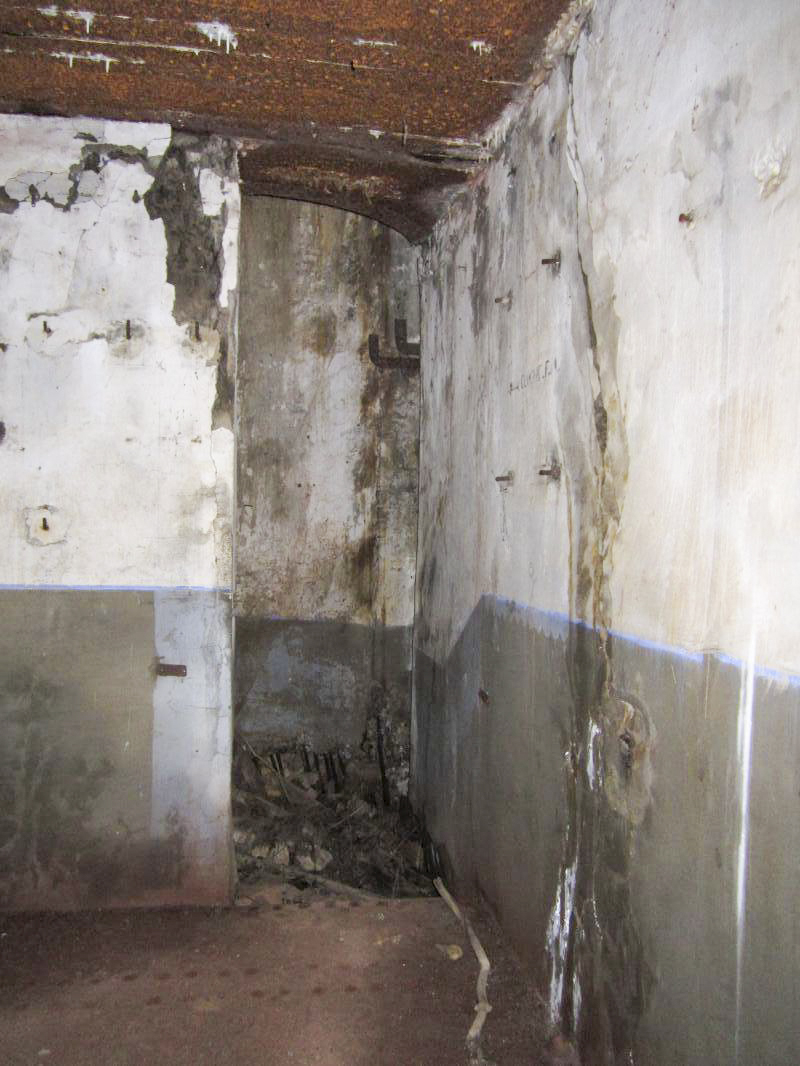 Ligne Maginot - OBERROEDERN NORD - (Casemate d'infanterie - Double) - Puits de la cloche GFM nord-ouest