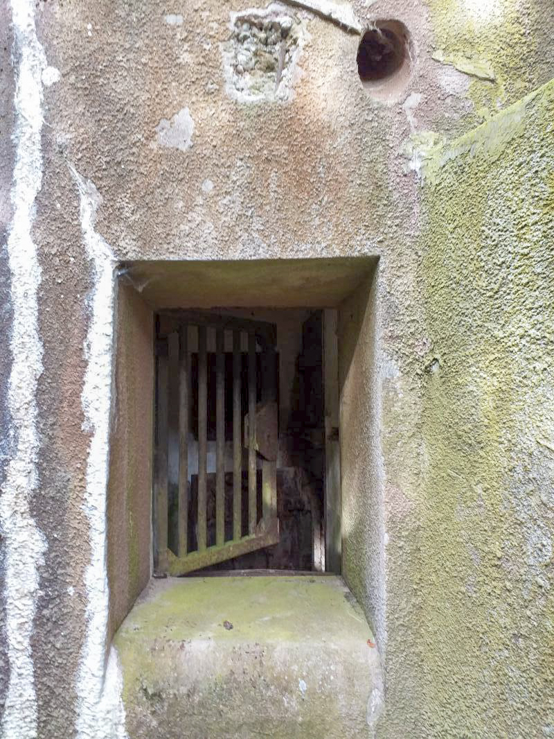 Ligne Maginot - BOIS de HOFFEN Ouest (Casemate d'infanterie) - Vue extérieure de l'issue de secours