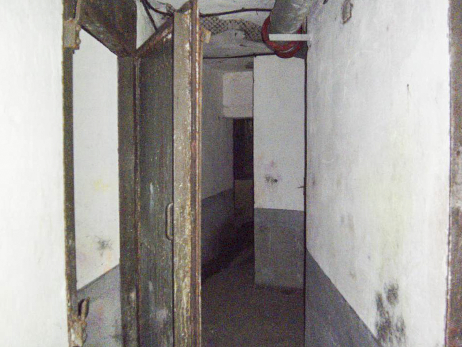 Ligne Maginot - BOIS de HOFFEN Ouest (Casemate d'infanterie) - Les locaux de l'étage inférieur
