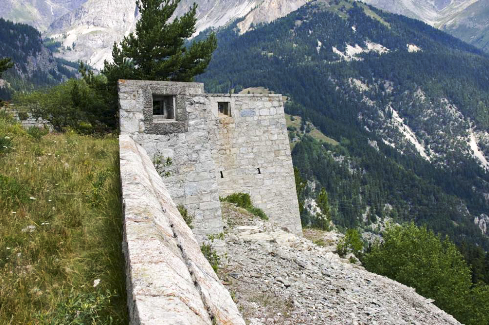 Ligne Maginot - SAPEY (30° DBAF ET 164° RAP) - (PC de Sous-Secteur) - La caponnière n°4 orientée vers Amodon