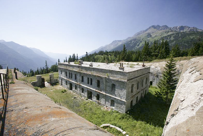 Ligne Maginot - SAPEY (30° DBAF ET 164° RAP) - (PC de Sous-Secteur) - La caserne centrale