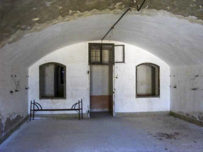 Ligne Maginot - SAPEY (30° DBAF ET 164° RAP) - (PC de Sous-Secteur) - Chambre de troupe de la caserne centrale