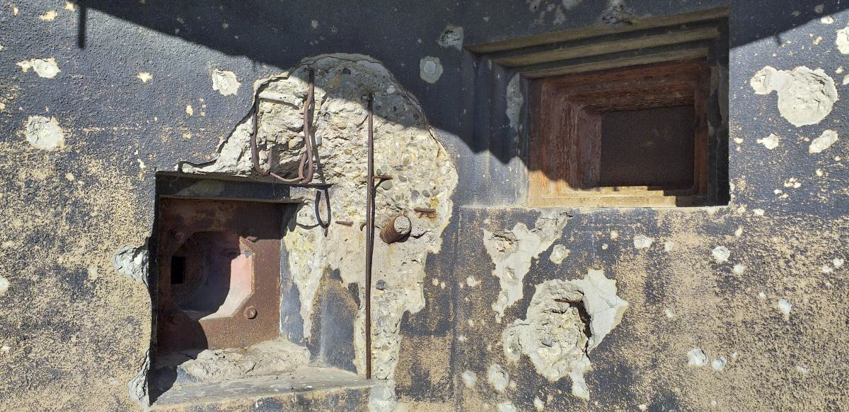 Ligne Maginot - ASCHBACH OUEST - (Casemate d'infanterie - Simple) - Détail des impacts