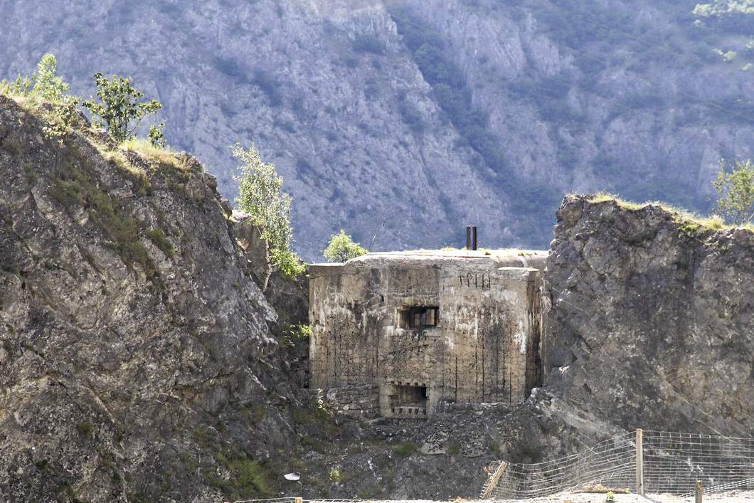 Ligne Maginot - B14 - PAS DE LA PORTE NORD - SA-8 - (Blockhaus pour canon) - vu de face