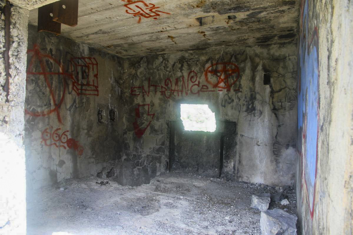 Ligne Maginot - B14 - PAS DE LA PORTE NORD - SA-8 - (Blockhaus pour canon) - Chambre de tir supérieure