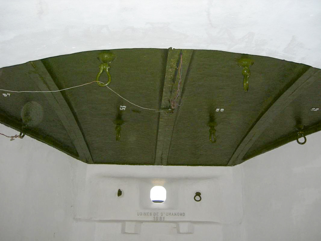 Ligne Maginot - FORT DE JOUX - (Position d'artillerie préparée) - Casemate de 155 - ELLENA-CUNY