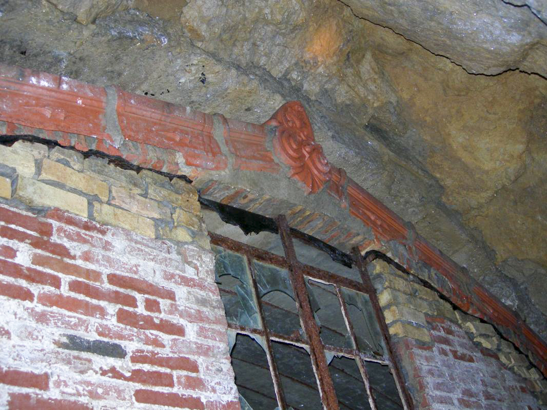 Ligne Maginot - FORT DU LARMONT SUPERIEUR - (Position d'artillerie préparée) - Abri sous roc