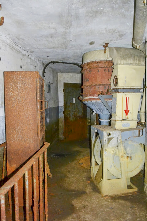Ligne Maginot - BOIS DE KANFEN OUEST - C42 - (Casemate d'infanterie - Simple) - Ventilateur type A avec son filtre SP 36