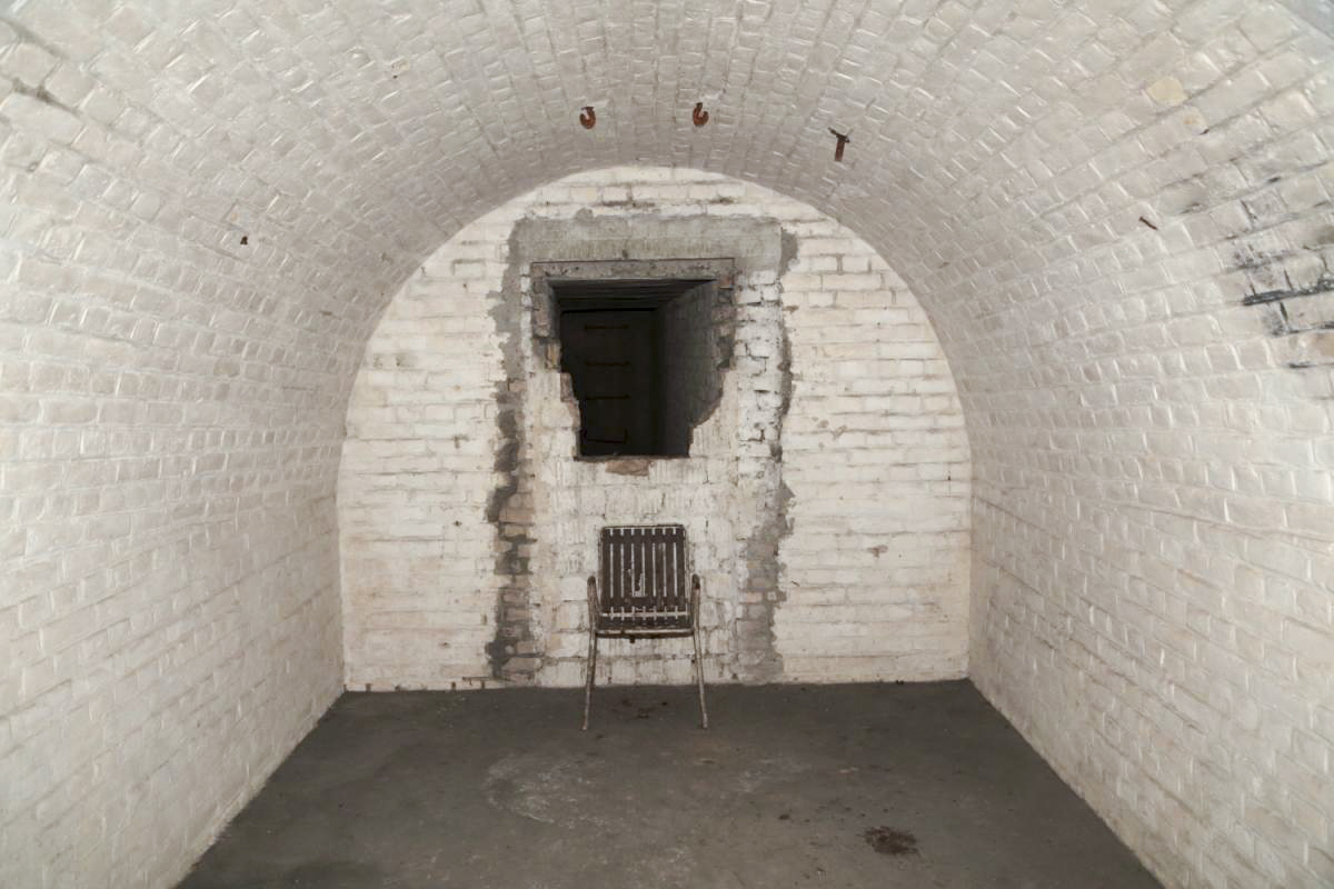 Ligne Maginot - I6 - (Abri) - Salle à l'extrémité de l'aile gauche
L'accès au blockhaus mitrailleuses qui avait été muré