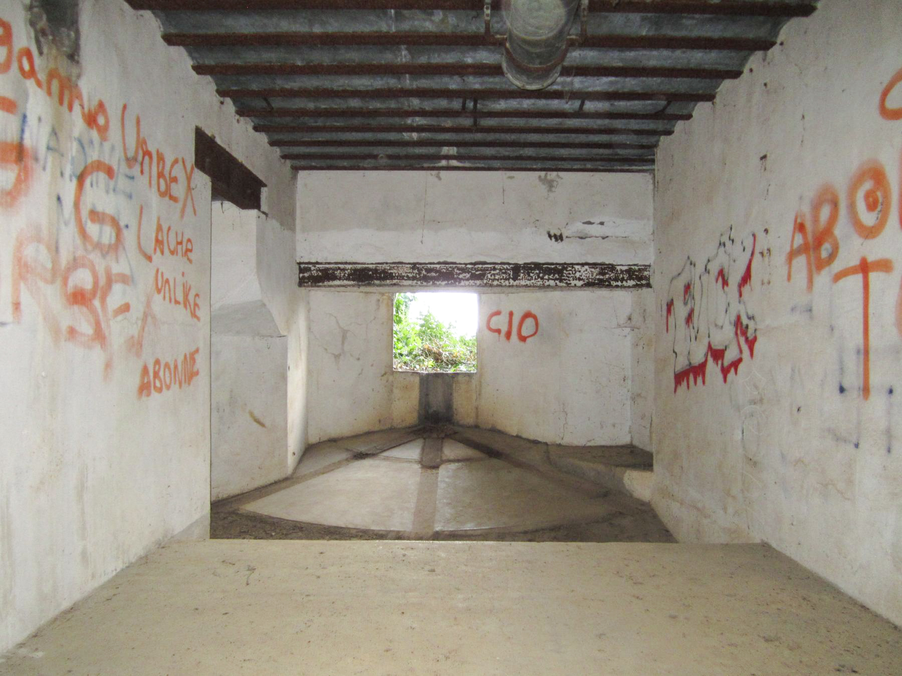 Ligne Maginot - DUCROT EST - (Casemate d'artillerie) - Chambre de tir