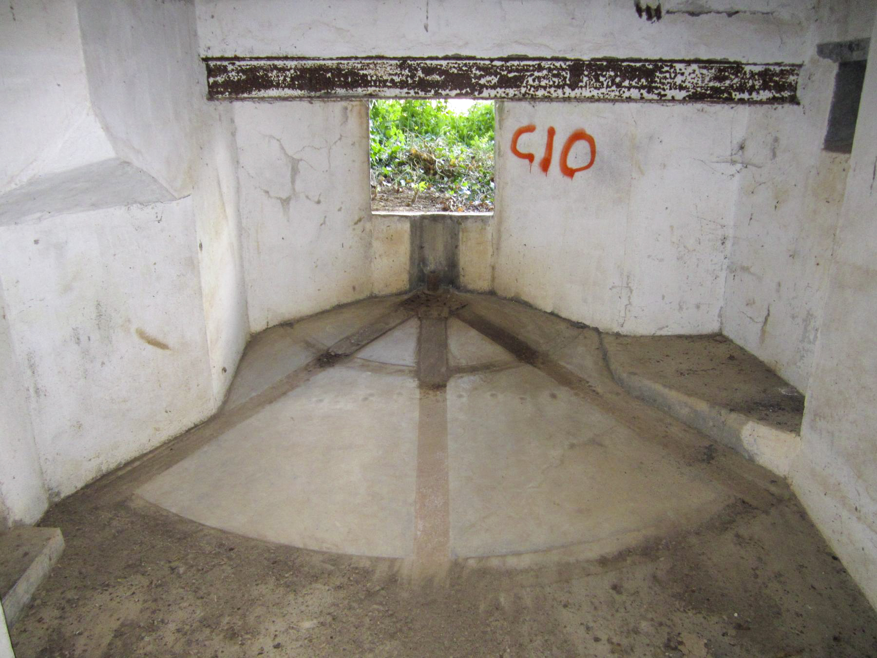 Ligne Maginot - DUCROT EST - (Casemate d'artillerie) - Chambre de tir
